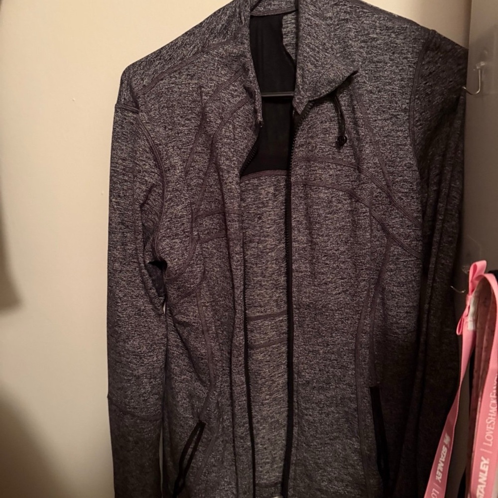LULULEMON JACKET